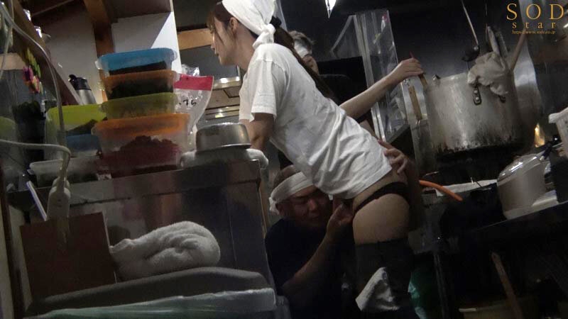 渚恋生【AV動画】「ラーメン屋唯一の女バイト、汗だくガテン系店員の性欲発散を担うセクハラOK娘」【1start00244】